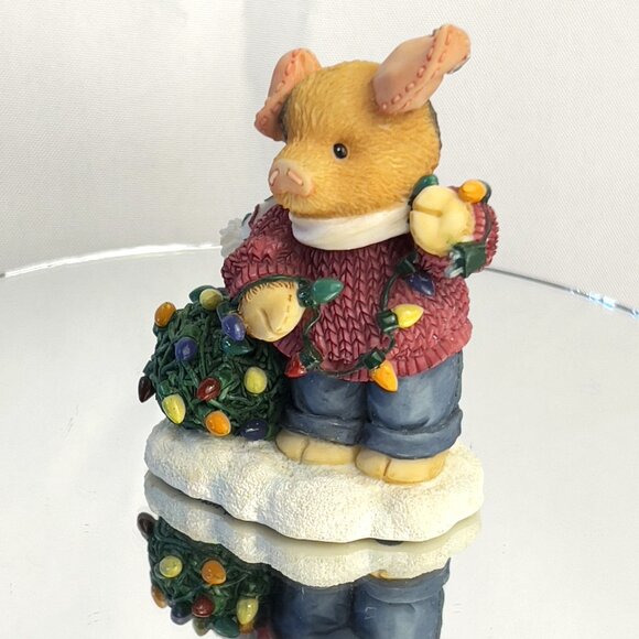 Enesco “Mary Mary Had a Farm” Figurine Pig Tangled in Christmas Lights 1997 - Picture 8 of 12